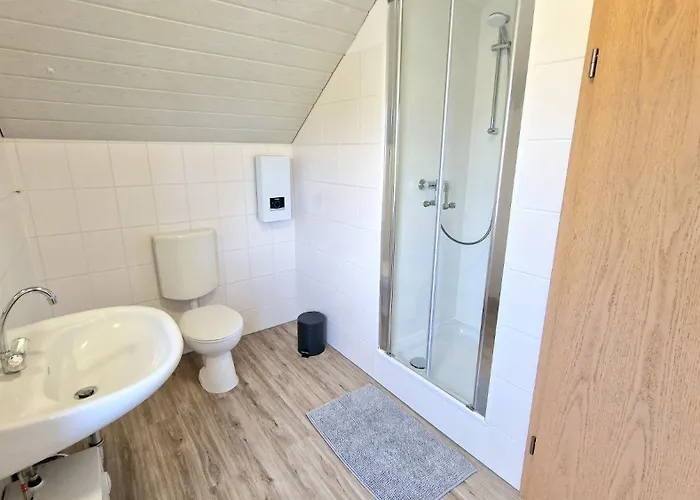 아파트 Modern 6-bedroom With Rooftop Terrace, Free Wi-fi And Parking- Mnd01 *